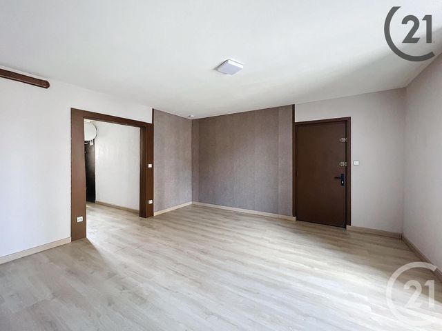 Appartement F1 à louer - 1 pièce - 27.9 m2 - VILLIERS ST GEORGES - 77 - ILE-DE-FRANCE - Century 21 Martinot Immobilier